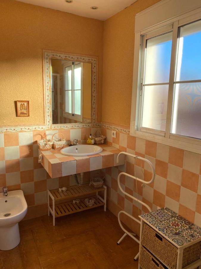 Familia Anfitriona Acoge Terraza Apartment Seville Luaran gambar